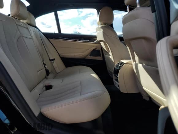 ✅ 2022 BMW 5 Series 530i xDrive • VIN: WBA13BJ00NWX75583 • Лот: 84745715. Опубликован ранее на Copart с пробегом 45 186 миль. Бесплатный доступ к архиву аукционных продаж из США и подробный отчёт об истории автомобиля на DreamBid. Изображение 10.