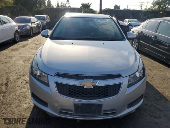 ✅ 2014 Chevrolet Cruze 2LT • VIN: 1G1PE5SB0E7335682 • Lot: 82730995. Listed on Copart with 136,256 mi. Free auction sales archive from the USA and detailed vehicle history report at DreamBid. Image 5.