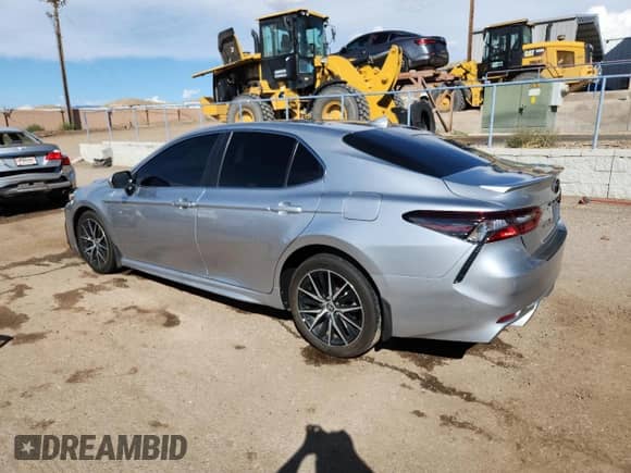 2024 Toyota Camry SE with VIN 4T1T11AK4RU891055, listed as a Copart auction lot 80201775 with 25,563 mi miles and Salvage title. Bid and sale history available at DreamBid. Image 2.