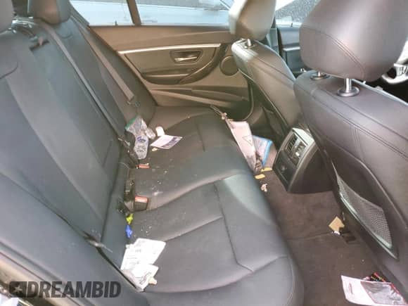 2016 BMW 3 Series z VIN WBA8E7C59GK572863, wystawiony jako Copart lot #77001544 z przebiegiem 122 537 mil mil oraz Szkoda całkowita • Salvage title. Historia ofert i sprzedaży dostępna na DreamBid. Obrazek 10.