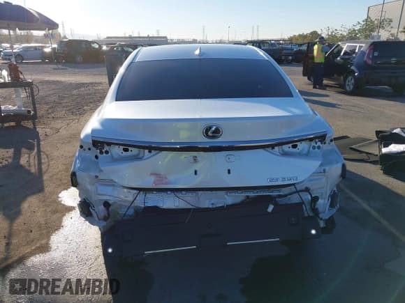 ✅ 2023 Lexus ES 350 • VIN: 58ADZ1B18PU155941 • Lot: 43503696. Listed on IAAI with 32,946 mi. Free auction sales archive from the USA and detailed vehicle history report at DreamBid. Image 17.