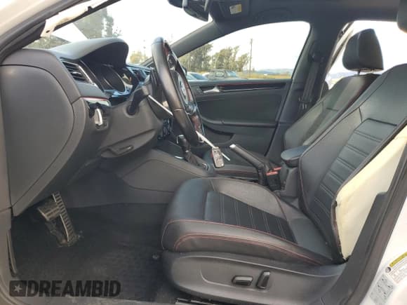 ✅ 2016 Volkswagen Jetta GLI SE • VIN: 3VW4T7AJ8GM371095 • Лот: 93543595. Опубликован ранее на Copart с пробегом 219 285 миль. Бесплатный доступ к архиву аукционных продаж из США и подробный отчёт об истории автомобиля на DreamBid. Изображение 7.