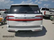 ✅ 2018 Lincoln Navigator Reserve • VIN: 5LMJJ3LT6JEL21191 • Lot: 43602943. Wystawiony na Copart z przebiegiem 117 726 mil. Bezpłatny archiwum sprzedaży aukcyjnych z USA i szczegółowy raport historii pojazdu na DreamBid. Zdjęcie 6.
