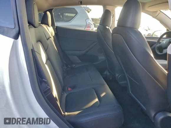 ✅ 2024 Tesla Model Y Long Range • VIN: 7SAYGDEE5RF066748 • Лот: 95666255. Опубликован ранее на Copart с пробегом 20 504 миль. Бесплатный доступ к архиву аукционных продаж из США и подробный отчёт об истории автомобиля на DreamBid. Изображение 11.