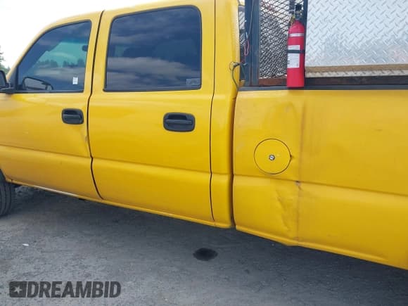 ✅ 2001 Chevrolet Silverado 2500HD LT3 • VIN: 1GCHK23G91F123733 • Lot: 42478507. Wystawiony na IAAI z przebiegiem 181 505 mil. Bezpłatny archiwum sprzedaży aukcyjnych z USA i szczegółowy raport historii pojazdu na DreamBid. Zdjęcie 6.