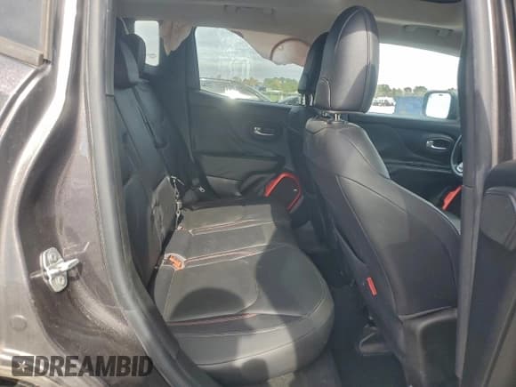 ✅ 2016 Jeep Renegade Trailhawk • VIN: ZACCJBCT7GPD34820 • Lot: 92885355. Listed on Copart with 117,351 mi. Free auction sales archive from the USA and detailed vehicle history report at DreamBid. Image 11.