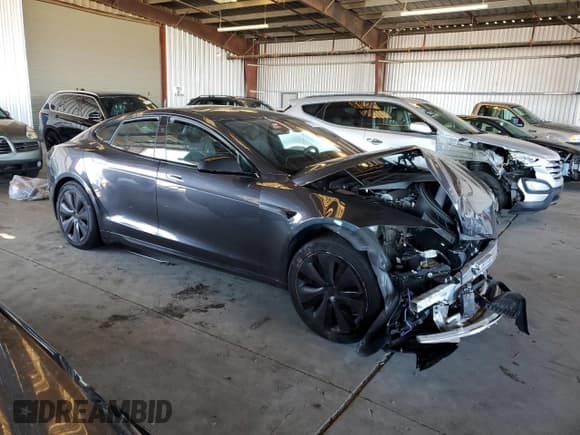 ✅ 2024 Tesla Model S • VIN: 5YJSA1E58RF537102 • Лот: 90390415. Опубликован ранее на Copart с пробегом Не указан. Бесплатный доступ к архиву аукционных продаж из США и подробный отчёт об истории автомобиля на DreamBid. Изображение 4.
