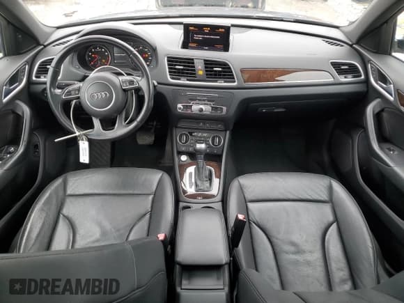 ✅ 2016 Audi Q3 Premium Plus • VIN: WA1BFCFS0GR012523 • Lot: 67009245. Wystawiony na Copart z przebiegiem 10 759 mil. Bezpłatny archiwum sprzedaży aukcyjnych z USA i szczegółowy raport historii pojazdu na DreamBid. Zdjęcie 8.