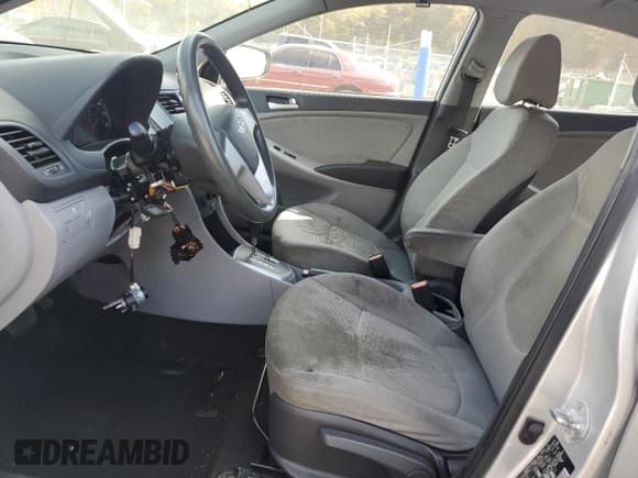 ✅ 2013 Hyundai Accent GLS • VIN: KMHCT4AE7DU500012 • Лот: 90009335. Опубликован ранее на Copart с пробегом 212 537 миль. Бесплатный доступ к архиву аукционных продаж из США и подробный отчёт об истории автомобиля на DreamBid. Изображение 7.