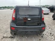 ✅ 2013 Kia Soul • VIN: KNDJT2A51D7751185 • Lot: 60635225. Wystawiony na Copart z przebiegiem Nie podano. Bezpłatny archiwum sprzedaży aukcyjnych z USA i szczegółowy raport historii pojazdu na DreamBid. Zdjęcie 6.