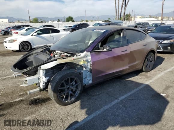 ✅ 2023 Tesla Model 3 • VIN: 5YJ3E1EA0PF551630 • Lot: 52561835. Wystawiony na Copart z przebiegiem 53 660 mil. Bezpłatny archiwum sprzedaży aukcyjnych z USA i szczegółowy raport historii pojazdu na DreamBid. Zdjęcie 1.