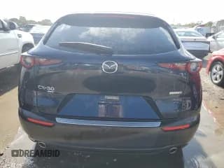 ✅ 2023 Mazda CX-30 S Select • VIN: 3MVDMBBMXPM574757 • Lot: 59947054. Wystawiony na Copart z przebiegiem Nie podano. Bezpłatny archiwum sprzedaży aukcyjnych z USA i szczegółowy raport historii pojazdu na DreamBid. Zdjęcie 6.