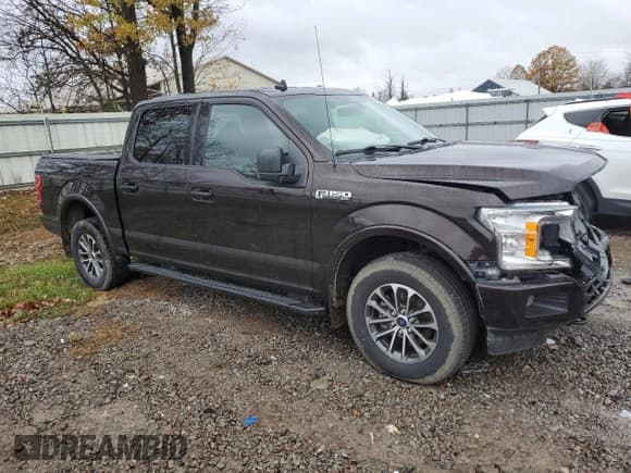 ✅ 2019 Ford F-150 Lariat • VIN: 1FTEW1EP1KFC98624 • Lot: 90499055. Wystawiony na Copart z przebiegiem 40 199 mil. Bezpłatny archiwum sprzedaży aukcyjnych z USA i szczegółowy raport historii pojazdu na DreamBid. Zdjęcie 4.