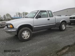 ✅ 1996 GMC Sonoma SLS • VIN: 1GTCS19X0T8534876 • Lot: 50542575. Listed on Copart with 175,144 mi. Free auction sales archive from the USA and detailed vehicle history report at DreamBid. Image 1.