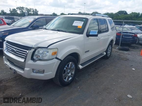 ✅ 2007 Ford Explorer Limited • VIN: 1FMEU75E37UA36271 • Lot: 42815055. Listed on IAAI with 138,945 mi. Free auction sales archive from the USA and detailed vehicle history report at DreamBid. Image 2.