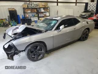 ✅ 2014 Dodge Challenger R/T Plus • VIN: 2C3CDYBT5EH302253 • Lot: 73976724. Wystawiony na Copart z przebiegiem Nie podano. Bezpłatny archiwum sprzedaży aukcyjnych z USA i szczegółowy raport historii pojazdu na DreamBid. Zdjęcie 1.