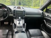 ✅ 2014 Porsche Cayenne GTS • VIN: WP1AD2A28ELA74405 • Lot: 68117585. Listed on Copart with 157,438 mi. Free auction sales archive from the USA and detailed vehicle history report at DreamBid. Image 9.