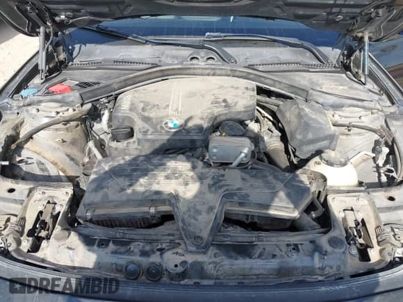 ✅ 2017 BMW 3 Series 320i • VIN: WBA8A9C35HK864405 • Lot: 43475544. Wystawiony na IAAI z przebiegiem 120 278 mil. Bezpłatny archiwum sprzedaży aukcyjnych z USA i szczegółowy raport historii pojazdu na DreamBid. Zdjęcie 10.