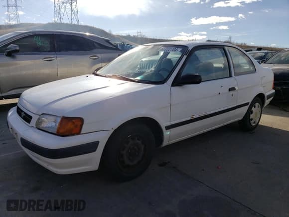 ✅ 1995 Toyota Tercel DX • VIN: JT2EL56D2S0027328 • Lot: 87222704. Wystawiony na Copart z przebiegiem 106 601 mil. Bezpłatny archiwum sprzedaży aukcyjnych z USA i szczegółowy raport historii pojazdu na DreamBid. Zdjęcie 1.