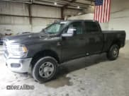 ✅ 2024 Ram 2500 Tradesman • VIN: 3C6UR5CL1RG327453 • Lot: 52016565. Wystawiony na Copart z przebiegiem 17 723 mil. Bezpłatny archiwum sprzedaży aukcyjnych z USA i szczegółowy raport historii pojazdu na DreamBid. Zdjęcie 1.