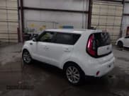 ✅ 2019 Kia Soul + • VIN: KNDJP3A51K7668315 • Lot: 43757339. Wystawiony na IAAI z przebiegiem 75 824 mil. Bezpłatny archiwum sprzedaży aukcyjnych z USA i szczegółowy raport historii pojazdu na DreamBid. Zdjęcie 3.