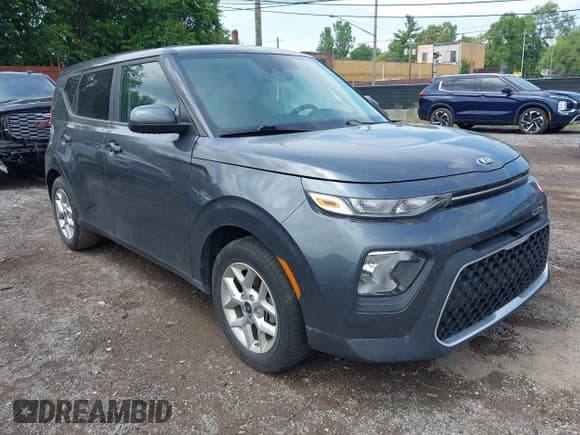 ✅ 2021 Kia Soul S • VIN: KNDJ23AU5M7767700 • Лот: 42687653. Опубликован ранее на IAAI с пробегом 17 055 миль. Бесплатный доступ к архиву аукционных продаж из США и подробный отчёт об истории автомобиля на DreamBid. Изображение 1.