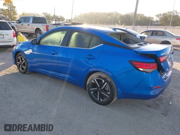 ✅ 2025 Nissan Sentra SV • VIN: 3N1AB8CVXSY327649 • Lot: 43510735. Listed on IAAI with 398 mi. Free auction sales archive from the USA and detailed vehicle history report at DreamBid. Image 3.