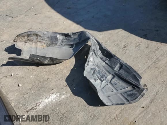 ✅ 2013 Dodge Challenger SXT • VIN: 2C3CDYAG9DH653184 • Lot: 73250494. Wystawiony na Copart z przebiegiem 68 173 mil. Bezpłatny archiwum sprzedaży aukcyjnych z USA i szczegółowy raport historii pojazdu na DreamBid. Zdjęcie 12.