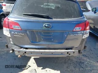 ✅ 2013 Subaru Outback Limited • VIN: 4S4BRCLC4D3211305 • Lot: 43618559. Wystawiony na IAAI z przebiegiem 71 675 mil. Bezpłatny archiwum sprzedaży aukcyjnych z USA i szczegółowy raport historii pojazdu na DreamBid. Zdjęcie 6.