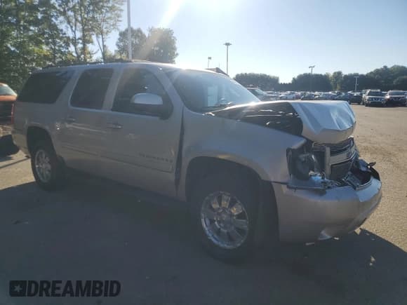 ✅ 2007 Chevrolet Suburban LT • VIN: 1GNFK16377J300447 • Lot: 84861845. Listed on Copart with 164,090 mi. Free auction sales archive from the USA and detailed vehicle history report at DreamBid. Image 4.
