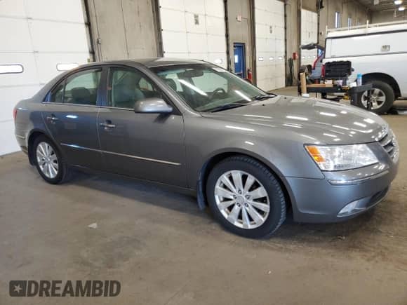 2010 Hyundai Sonata SE с VIN 5NPEU4AC2AH654206, выставлен на аукционе Copart как лот 85390755 с пробегом 177 854 миль миль и Списание • Salvage title. История ставок и продаж доступна на DreamBid. Изображение 4.