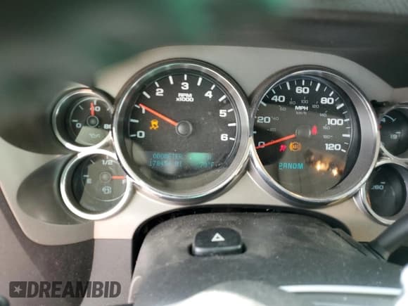 ✅ 2012 Chevrolet Silverado 1500 LT • VIN: 1GCNKSE02CZ263675 • Lot: 55972815. Listed on Copart with 178,454 mi. Free auction sales archive from the USA and detailed vehicle history report at DreamBid. Image 9.