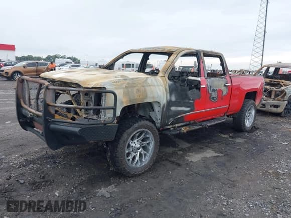 ✅ 2016 Chevrolet Silverado 2500HD LTZ • VIN: 1GC1KWE89GF270352 • Lot: 43078955. Listed on IAAI with Not provided. Free auction sales archive from the USA and detailed vehicle history report at DreamBid. Image 2.