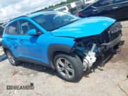 ✅ 2022 Hyundai Kona SEL • VIN: KM8K62AB6NU803457 • Лот: 42514385. Опубликован ранее на IAAI с пробегом 76 300 миль. Бесплатный доступ к архиву аукционных продаж из США и подробный отчёт об истории автомобиля на DreamBid. Изображение 1.