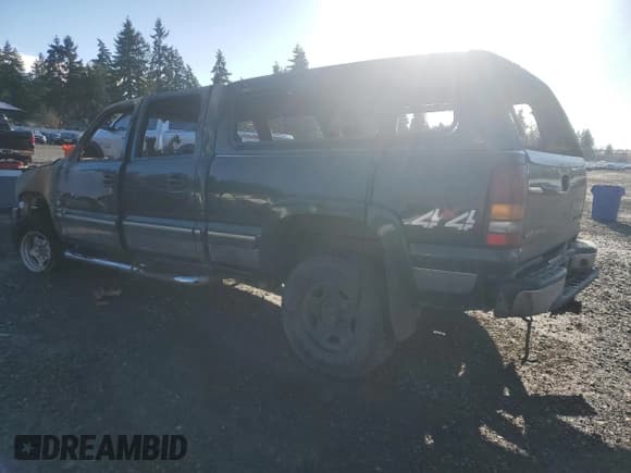 ✅ 2002 Chevrolet Silverado 2500HD LT • VIN: 1GCHK23152F153955 • Лот: 93666755. Опубликован ранее на Copart с пробегом Не указан. Бесплатный доступ к архиву аукционных продаж из США и подробный отчёт об истории автомобиля на DreamBid. Изображение 2.