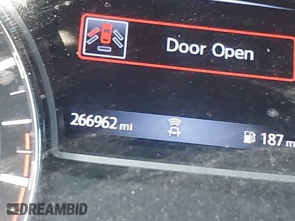 ✅ 2018 Nissan Altima S • VIN: 1N4AL3AP6JC126829 • Lot: 43746532. Listed on IAAI with 266,962 mi. Free auction sales archive from the USA and detailed vehicle history report at DreamBid. Image 15.