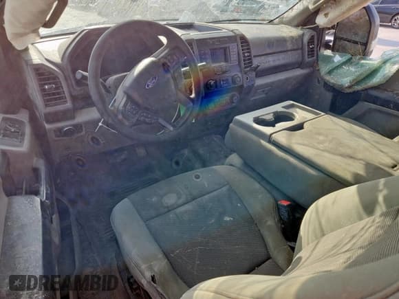 ✅ 2020 Ford F-250 XL • VIN: 1FT7X2B69LEC63957 • Lot: 60332945. Wystawiony na Copart z przebiegiem Nie podano. Bezpłatny archiwum sprzedaży aukcyjnych z USA i szczegółowy raport historii pojazdu na DreamBid. Zdjęcie 8.