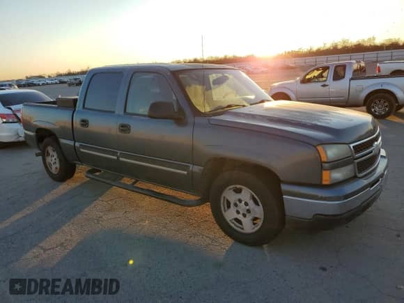 2007 Chevrolet Silverado 1500 LT1 z VIN 2GCEC13Z571150729, wystawiony jako Copart lot #88588865 z przebiegiem 197 876 mil mil oraz Czysty tytuł • Clean title. Historia ofert i sprzedaży dostępna na DreamBid. Obrazek 4.