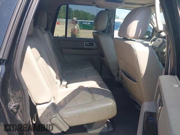 ✅ 2012 Ford Expedition Max Limited • VIN: 1FMJK2A5XCEF33061 • Lot: 42574281. Wystawiony na IAAI z przebiegiem 188 435 mil. Bezpłatny archiwum sprzedaży aukcyjnych z USA i szczegółowy raport historii pojazdu na DreamBid. Zdjęcie 8.