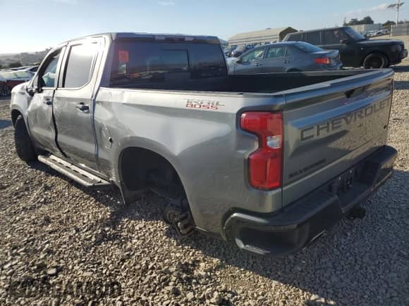 ✅ 2020 Chevrolet Silverado 1500 LT Trail Boss • VIN: 1GCPYFEL0LZ208716 • Лот: 82325845. Опубликован ранее на Copart с пробегом 41 810 миль. Бесплатный доступ к архиву аукционных продаж из США и подробный отчёт об истории автомобиля на DreamBid. Изображение 2.