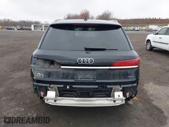 ✅ 2020 Audi Q7 Premium Plus • VIN: WA1LXAF76LD011840 • Лот: 41904504. Опубликован ранее на IAAI с пробегом 31 147 миль. Бесплатный доступ к архиву аукционных продаж из США и подробный отчёт об истории автомобиля на DreamBid. Изображение 16.