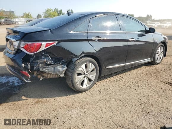 ✅ 2014 Hyundai Sonata Limited • VIN: KMHEC4A44EA118197 • Lot: 67285964. Listed on Copart with 208,020 mi. Free auction sales archive from the USA and detailed vehicle history report at DreamBid. Image 3.