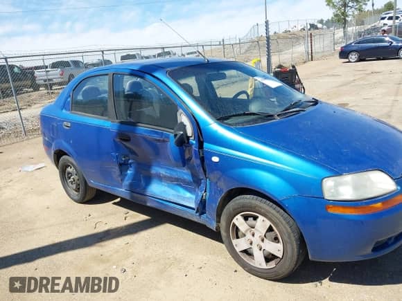 2006 Chevrolet Aveo LS z VIN KL1TD56686B684391, wystawiony jako IAAI lot #41848273 z przebiegiem 175 420 mil mil oraz . Historia ofert i sprzedaży dostępna na DreamBid. Obrazek 6.