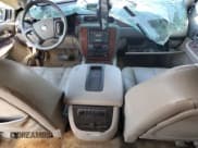 ✅ 2008 Chevrolet Suburban LTZ • VIN: 1GNFC16J48R118641 • Lot: 66723344. Wystawiony na Copart z przebiegiem 211 164 mil. Bezpłatny archiwum sprzedaży aukcyjnych z USA i szczegółowy raport historii pojazdu na DreamBid. Zdjęcie 8.