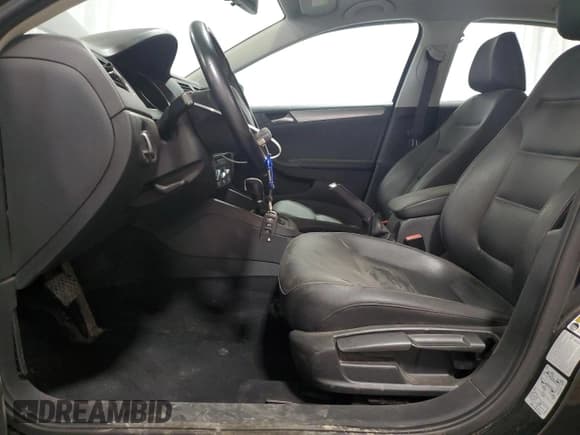 ✅ 2015 Volkswagen Jetta SE • VIN: 3VWD17AJ3FM282409 • Lot: 47864745. Listed on Copart with 86,037 mi. Free auction sales archive from the USA and detailed vehicle history report at DreamBid. Image 7.