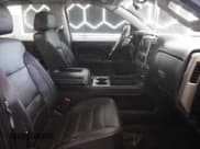 ✅ 2017 GMC Sierra 1500 Denali • VIN: 3GTU2PEJ2HG410828 • Lot: 58846535. Wystawiony na Copart z przebiegiem 124 361 mil. Bezpłatny archiwum sprzedaży aukcyjnych z USA i szczegółowy raport historii pojazdu na DreamBid. Zdjęcie 5.