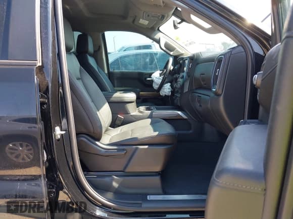 ✅ 2021 Chevrolet Silverado 1500 LT Trail Boss • VIN: 3GCPYFEL9MG154155 • Lot: 43186758. Wystawiony na IAAI z przebiegiem 36 343 mil. Bezpłatny archiwum sprzedaży aukcyjnych z USA i szczegółowy raport historii pojazdu na DreamBid. Zdjęcie 5.