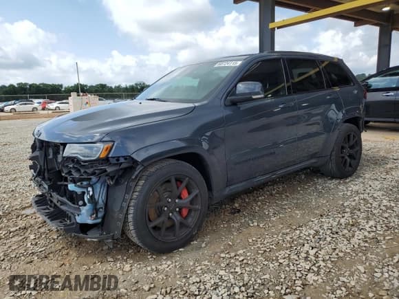 ✅ 2018 Jeep Grand Cherokee SRT • VIN: 1C4RJFDJ4JC235267 • Лот: 60724115. Опубликован ранее на Copart с пробегом 110 853 миль. Бесплатный доступ к архиву аукционных продаж из США и подробный отчёт об истории автомобиля на DreamBid. Изображение 1.