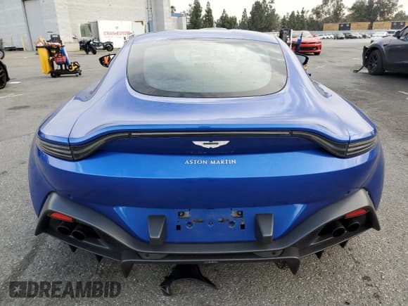 ✅ 2020 Aston Martin Vantage • VIN: SCFSMGAW3LGN03625 • Lot: 86402044. Wystawiony na Copart z przebiegiem 25 711 mil. Bezpłatny archiwum sprzedaży aukcyjnych z USA i szczegółowy raport historii pojazdu na DreamBid. Zdjęcie 6.