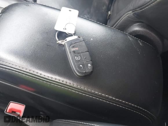 ✅ 2016 Dodge Journey Crossroad Plus • VIN: 3C4PDDGG2GT192077 • Lot: 42497355. Listed on IAAI with 221,127 mi. Free auction sales archive from the USA and detailed vehicle history report at DreamBid. Image 11.